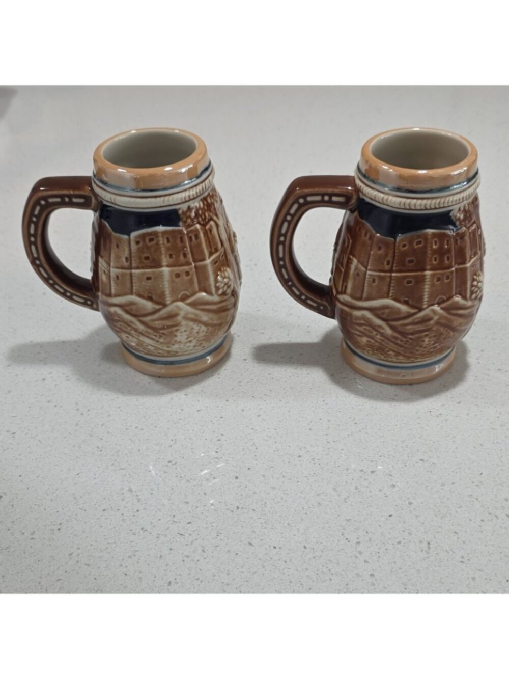 Set of 2 German Frankfurt am Main Ceramic Beer Mugs/Steins Embossed Town Scene - Picture 3 of 6